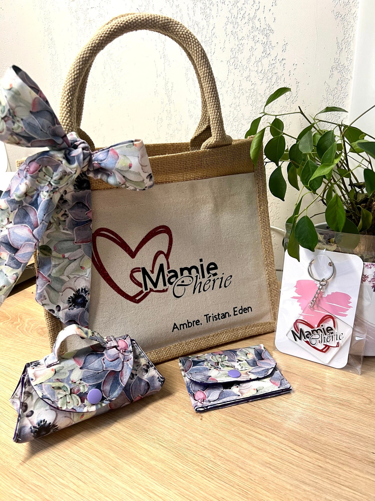 Coffret cadeaux / sac en toile / cadeau fête des mamie / Mamie chérie / Cadeau original mamie / fête des mères / Maman/ Cadeau maman